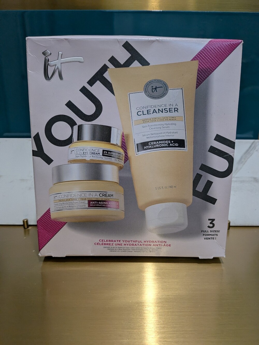 IT Cosmetics 3-Pc. Celebrate Hydration Skincare Set - Picture 3 of 9